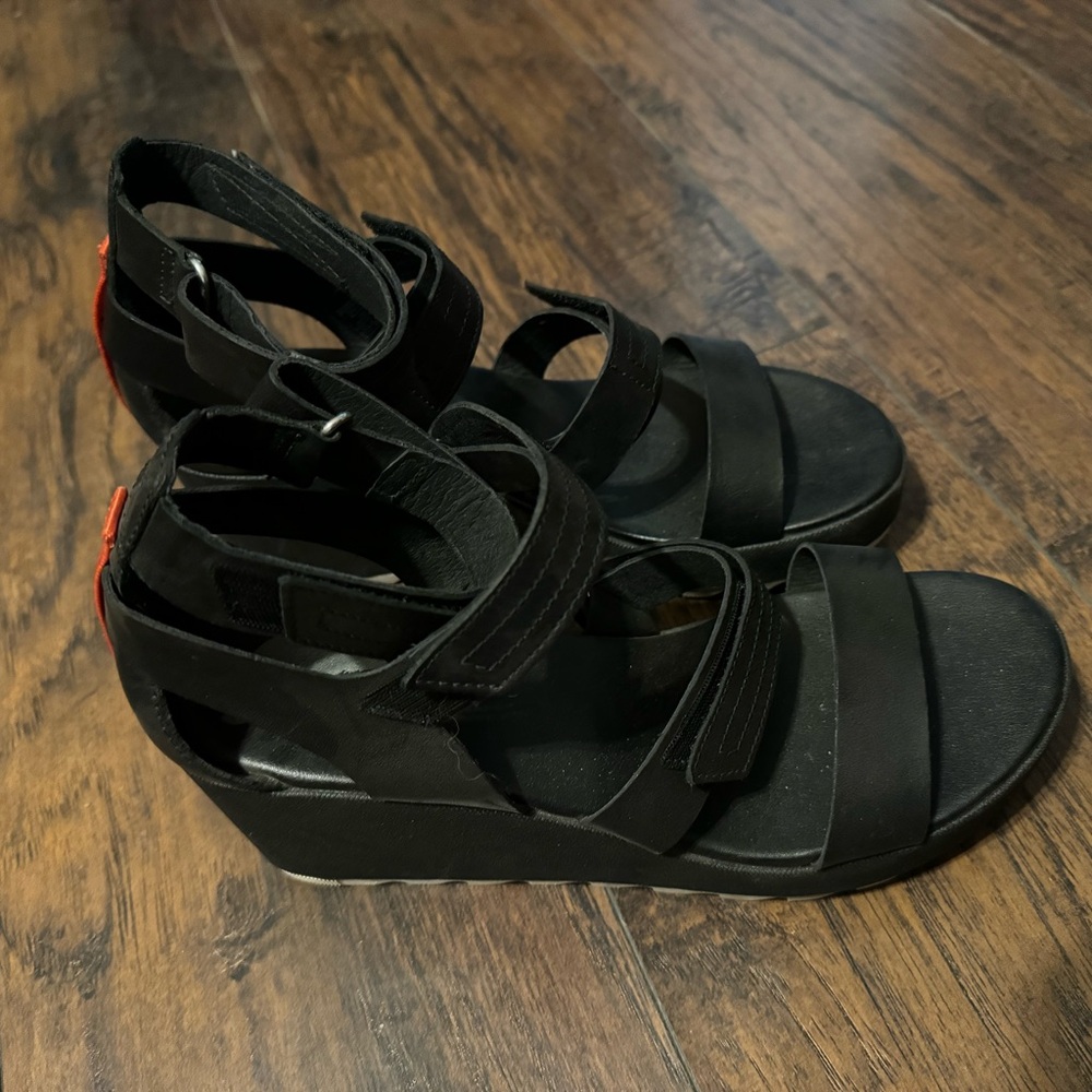 Sorel Sandals Size 11